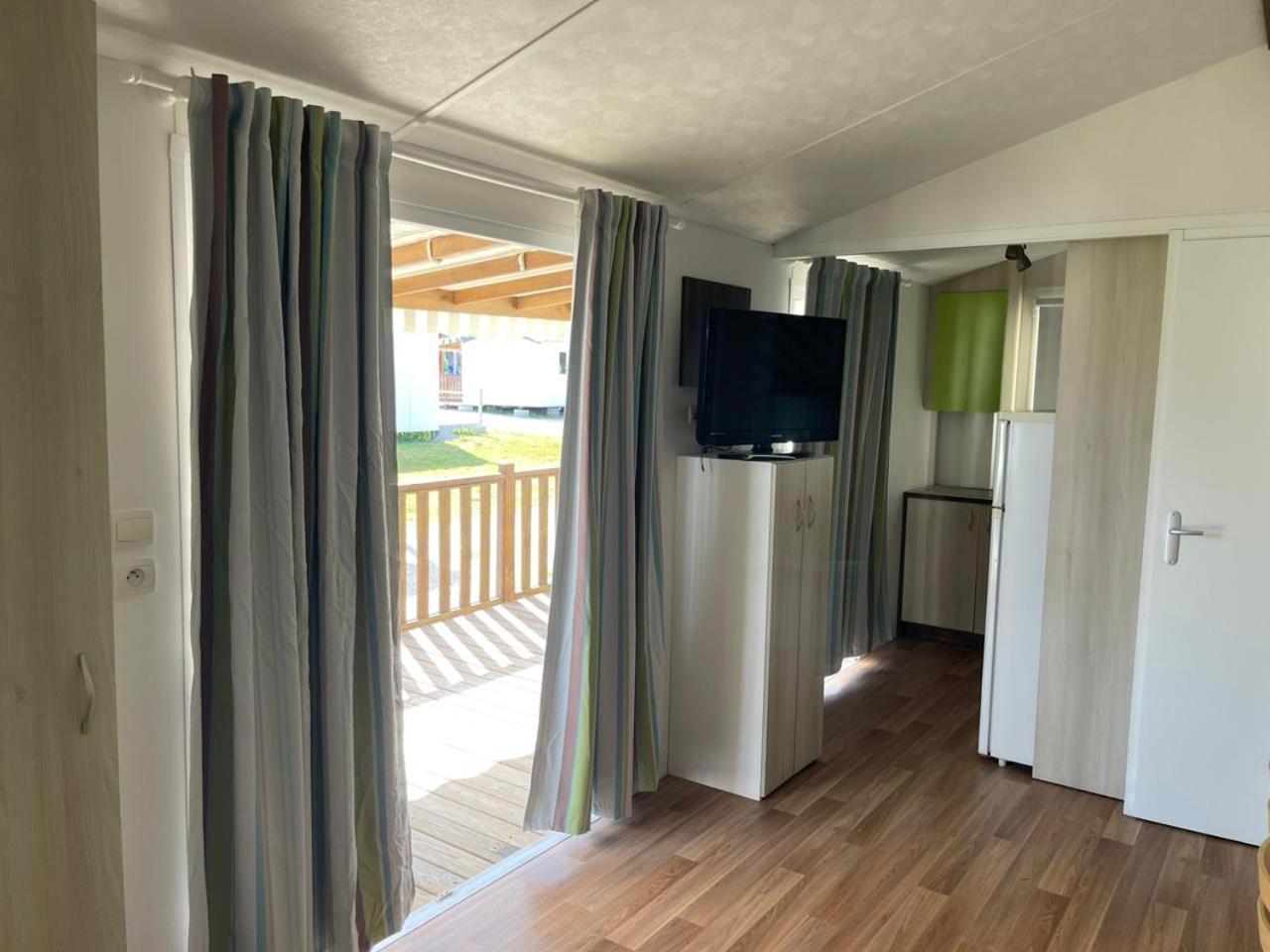 Bungalow Martins Nazare Land'S Hause Патаяш Номер фото