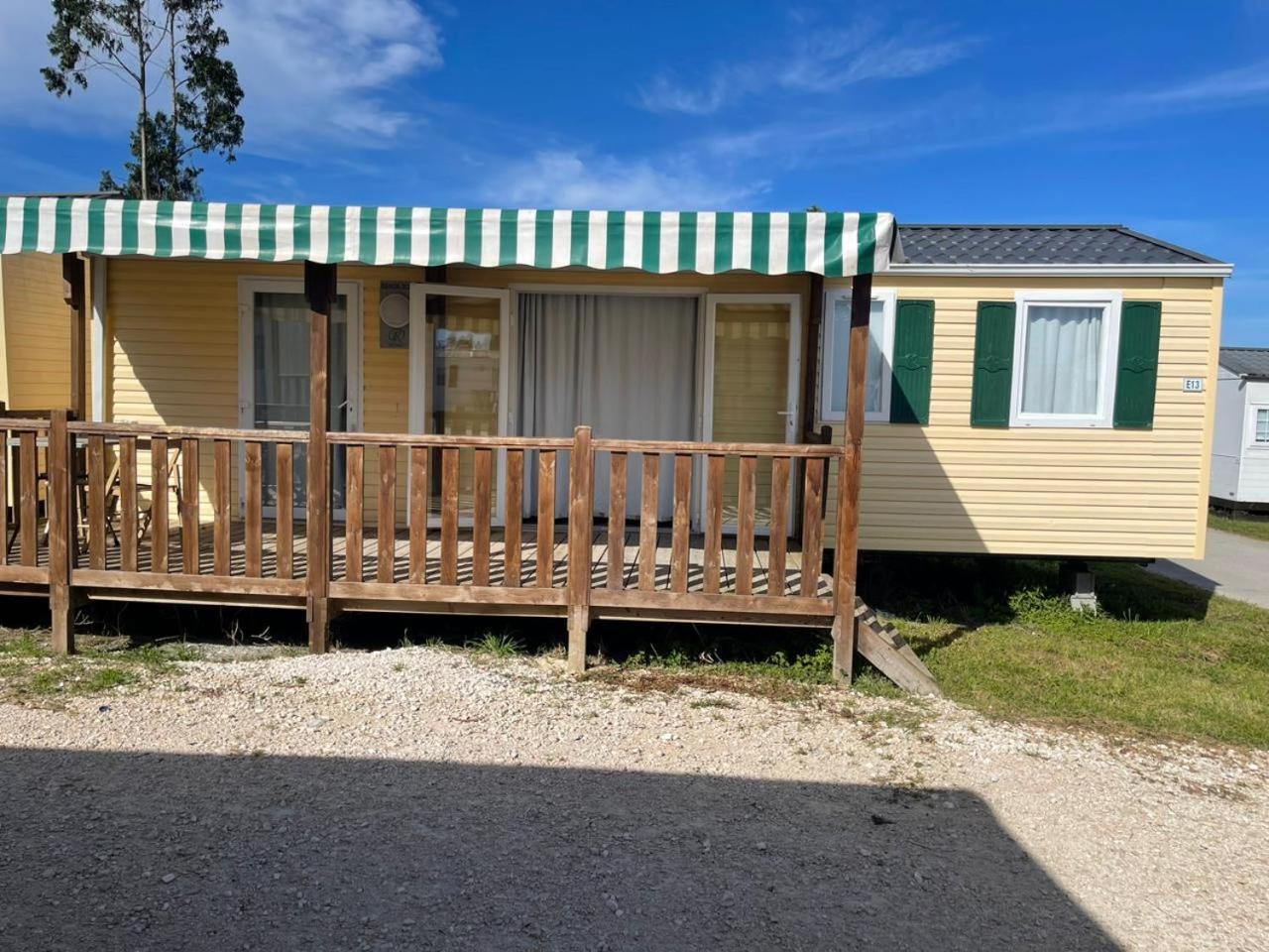 Bungalow Martins Nazare Land'S Hause Патаяш Номер фото